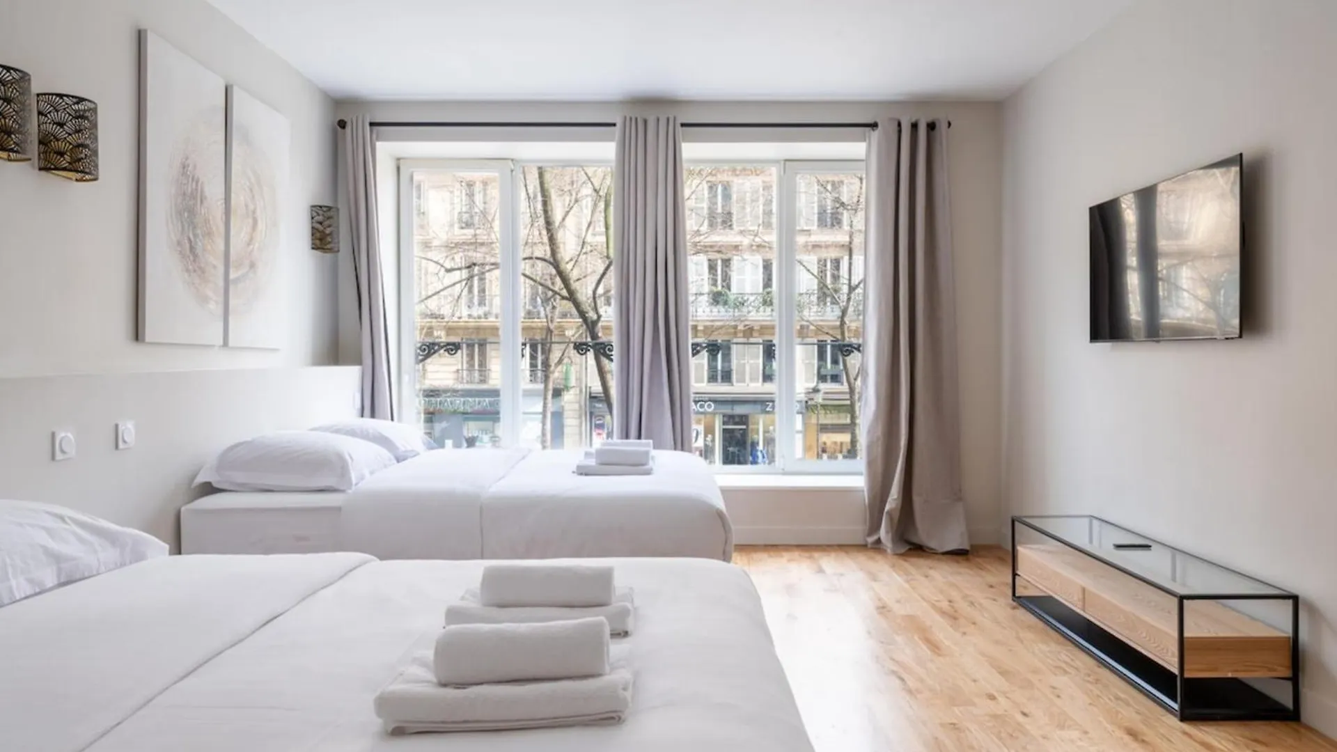 Luxe State Of The Art Suite Near Montmartre Paris Apartment